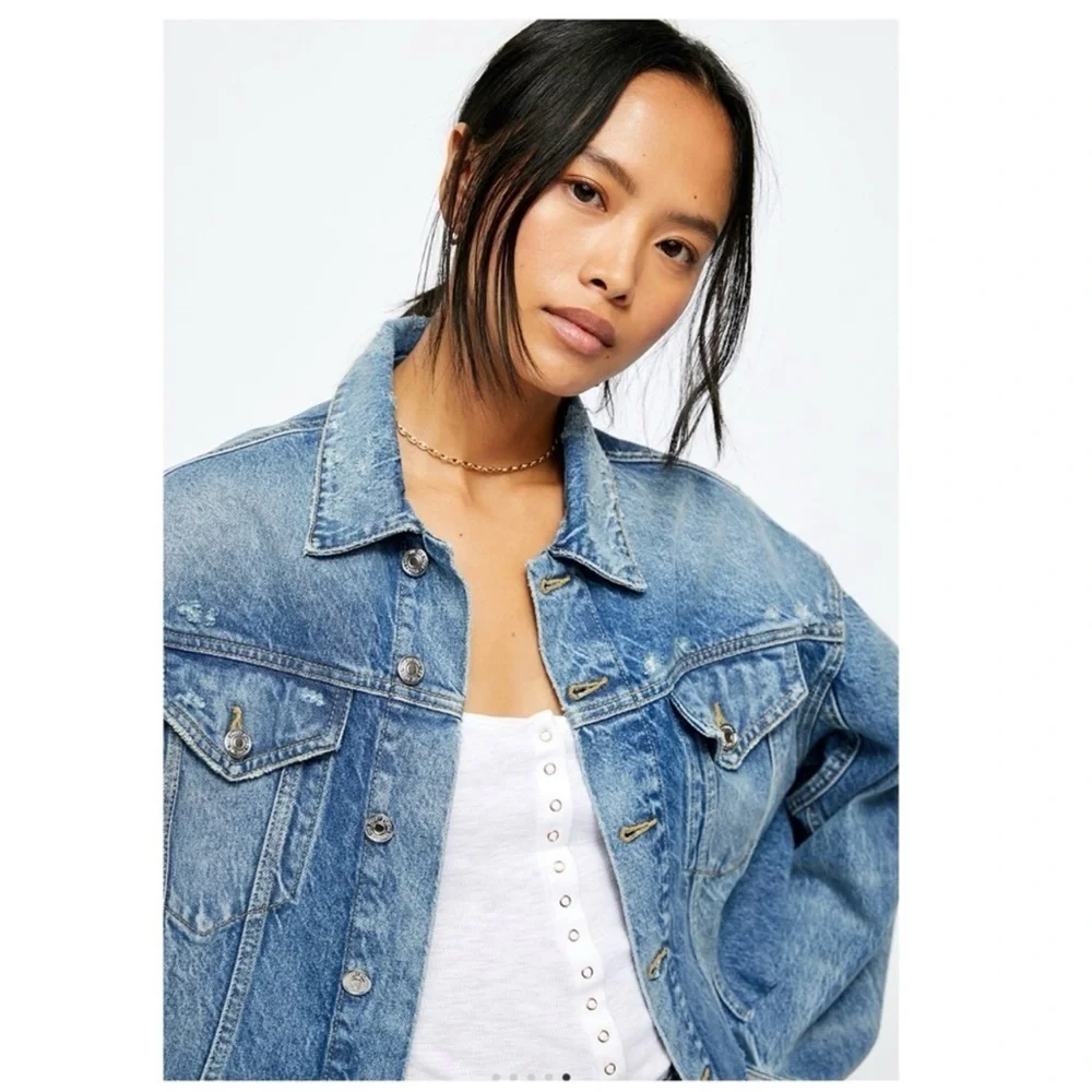Free People Amelia Slouchy Denim Trucker Jacket Size Small - Picture 3 of 8